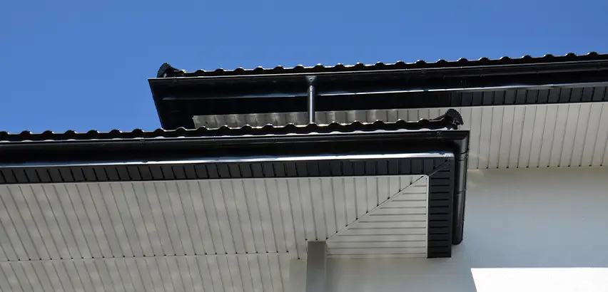 Roof Overhang Repair in Eastchester